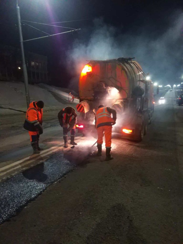 В Костроме дорожники успели ликвидировать сотни появившихся после зимы ям