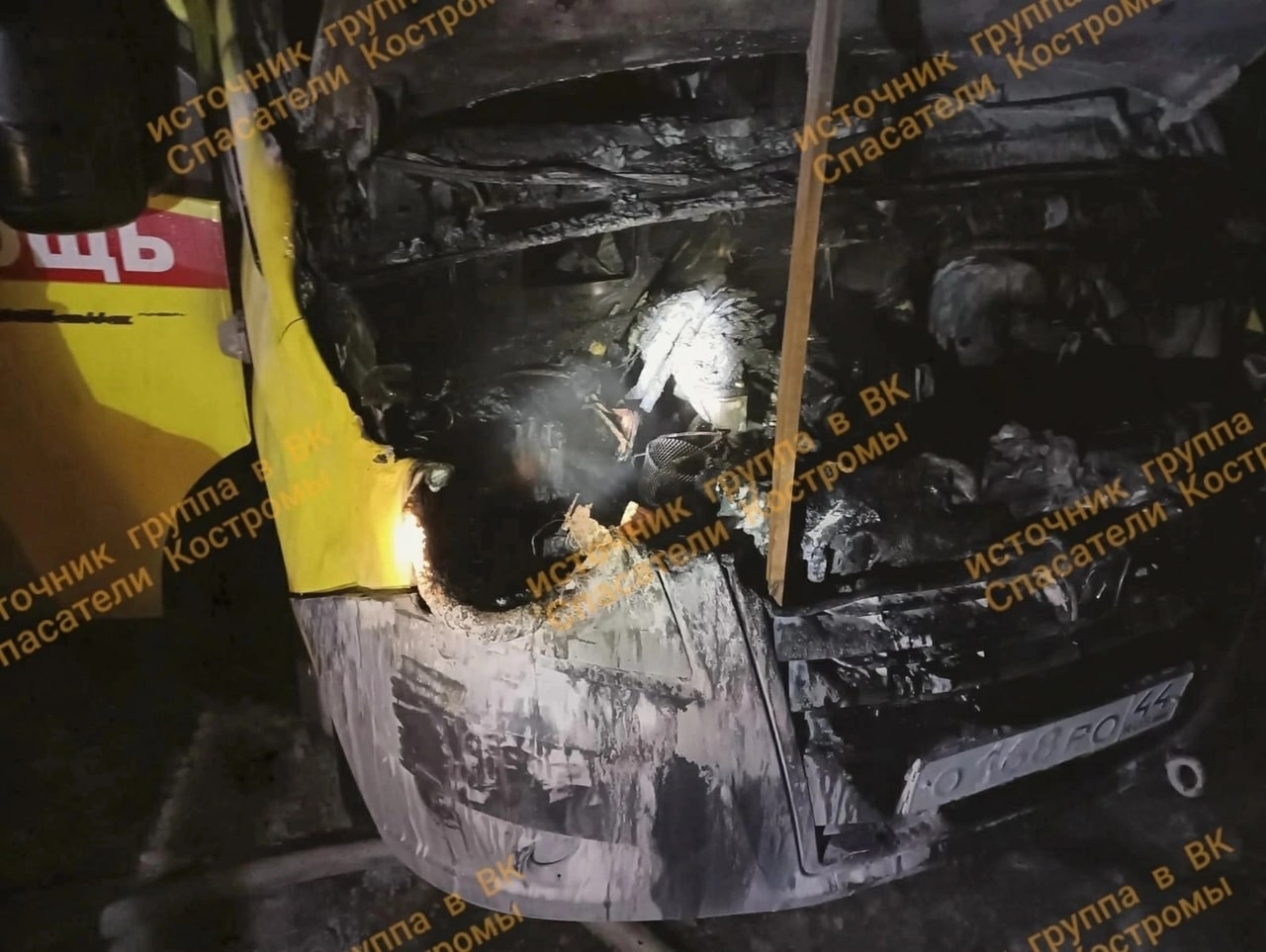 В Костроме загорелся автомобиль скорой помощи