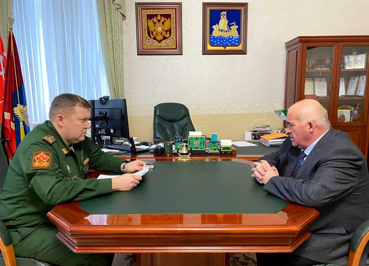 Губернатор Костромской области обсудил с военкомом весенний призыв на срочную службу