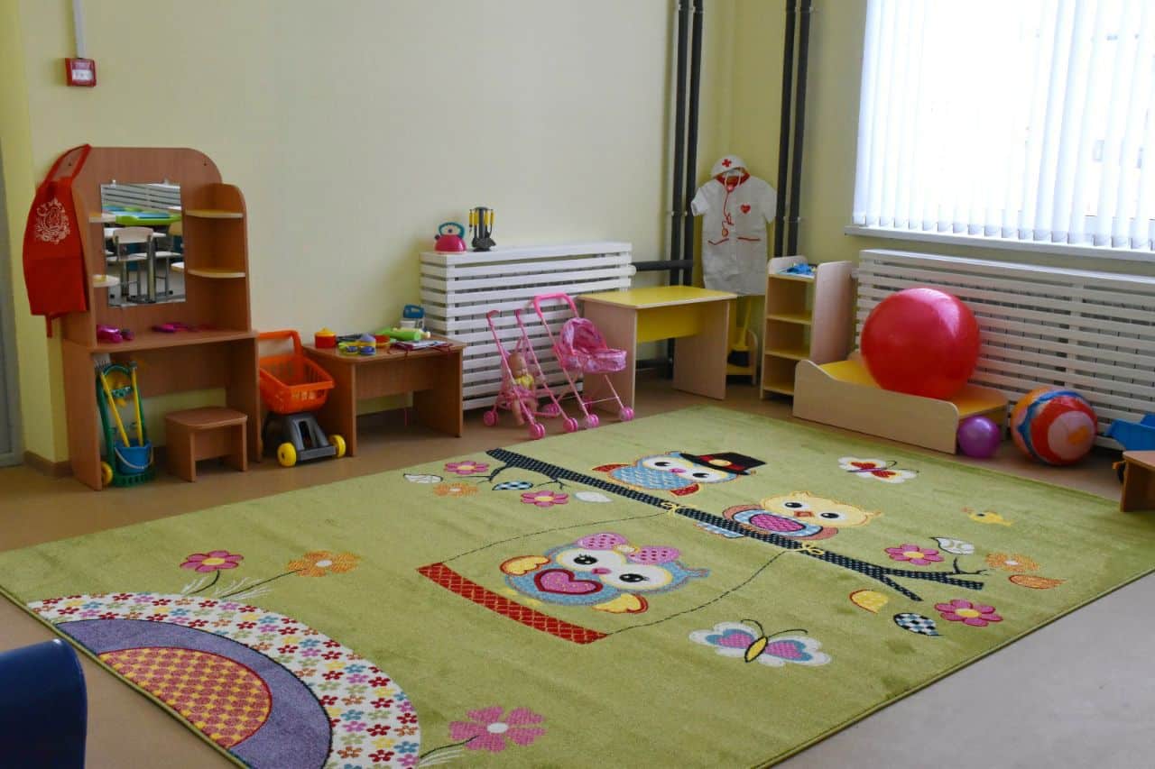 Все малыши в возрасте от полутора лет в Костромской области обеспечены путёвками в детские сады