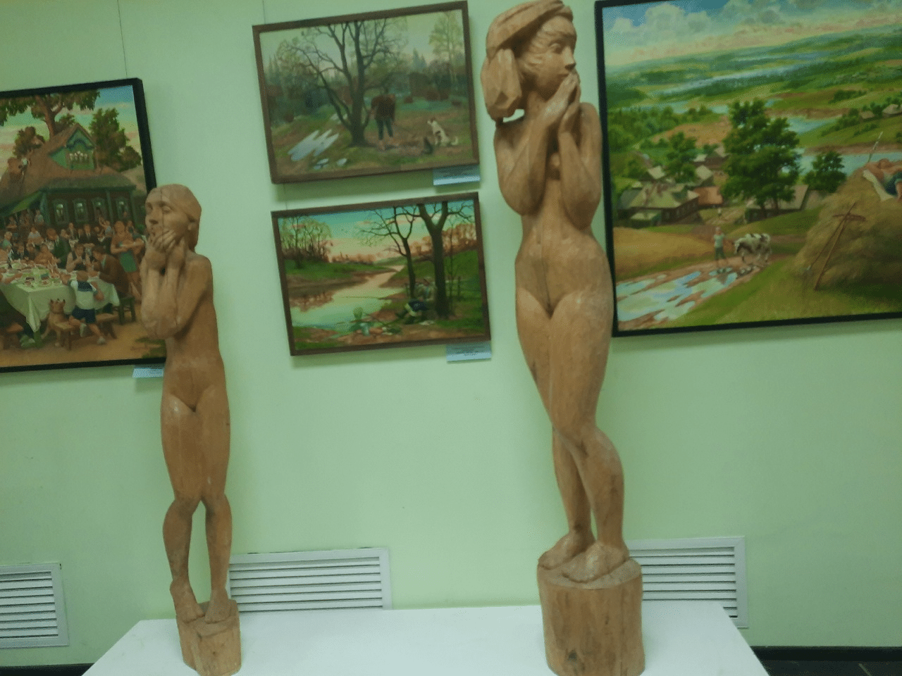 В Костромской картинной галерее можно увидеть голых женщин