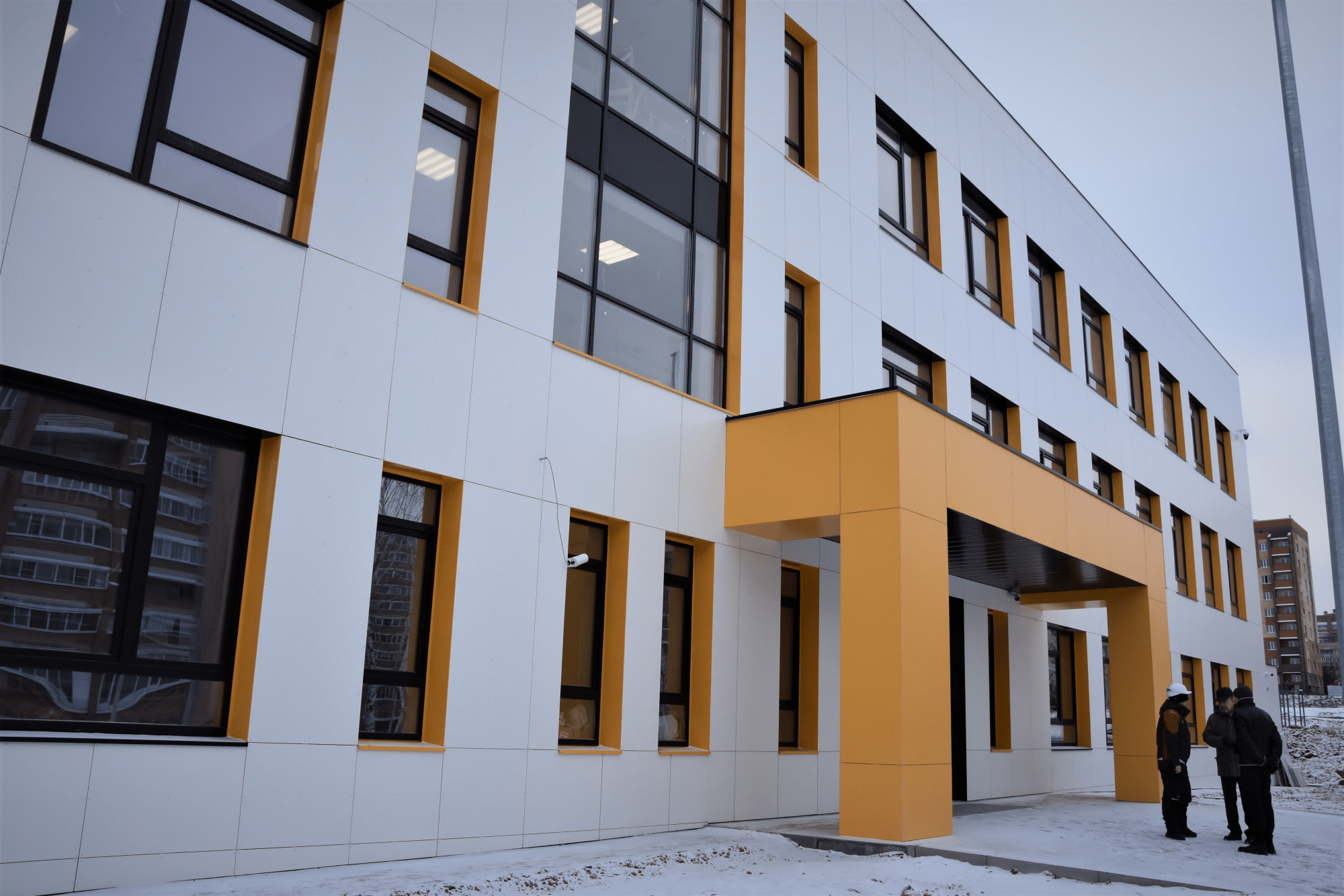 В костромском микрорайоне завершается строительство школы