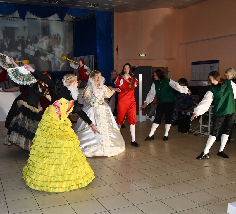 Костромские заключённые блистали на подиуме в свадебных платьях