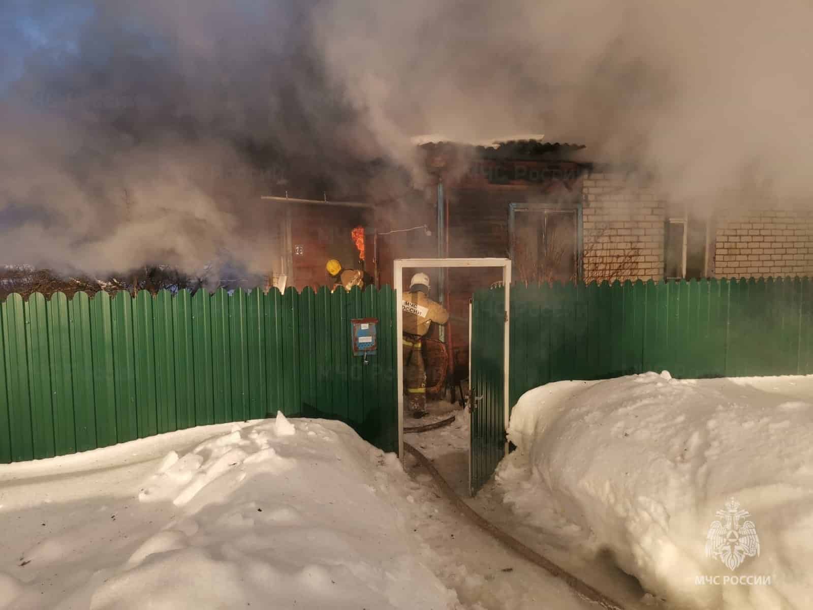 За сутки в Костромской области сгорело два жилых дома