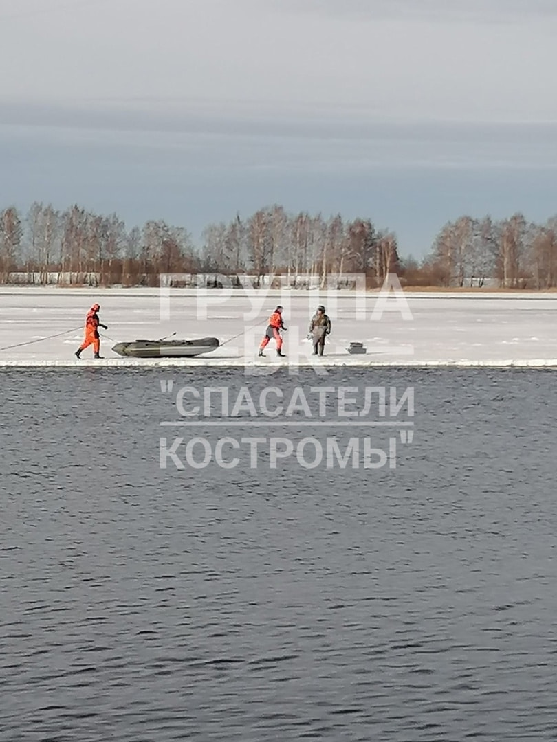 Умка по-костромски: рыбак плавал на оторвавшейся льдине по Волге