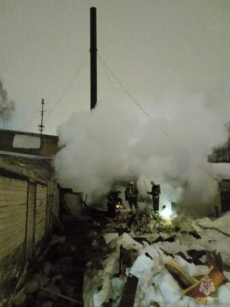 В Костроме у детской больницы загорелась котельная