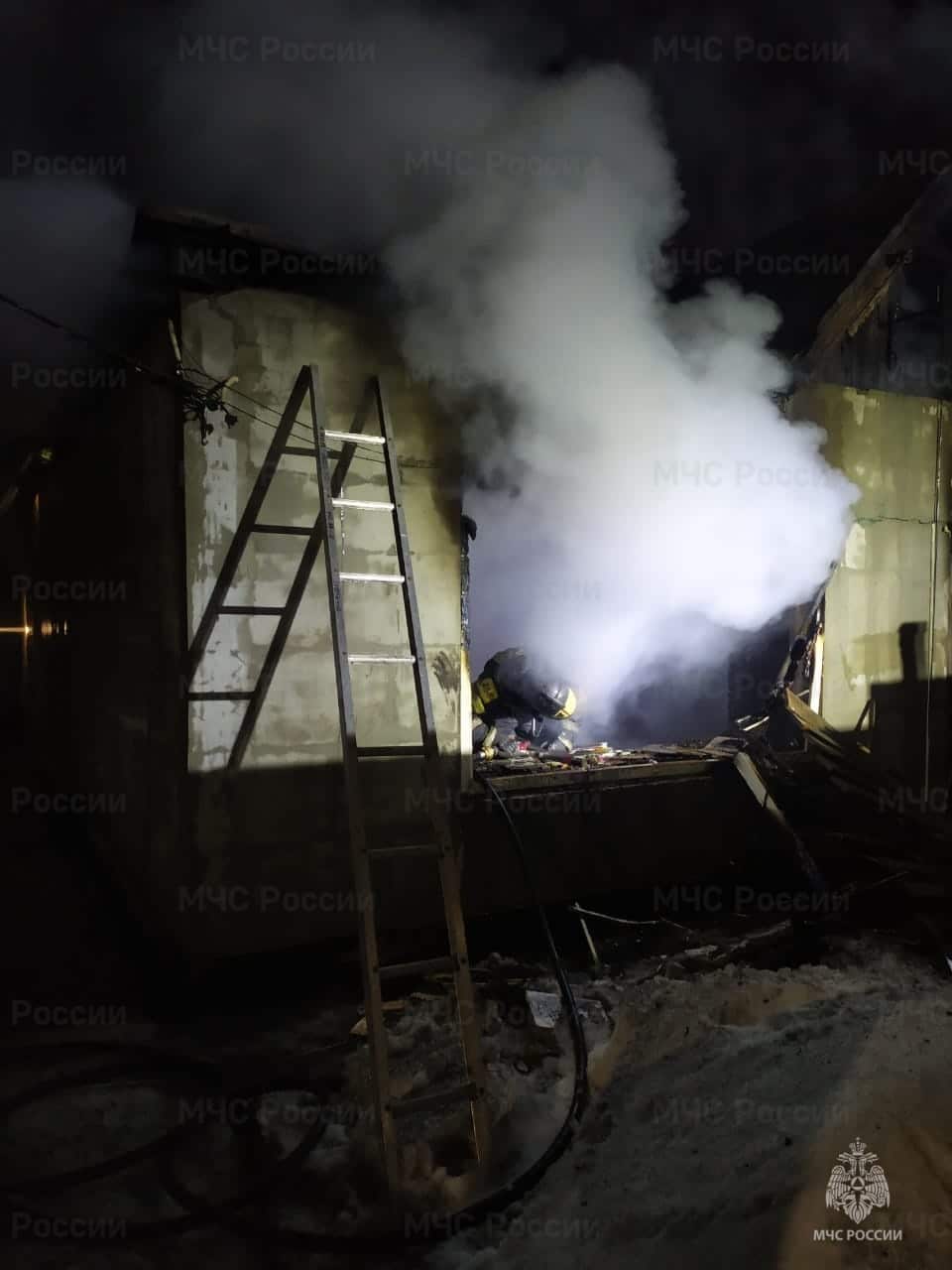 В Костроме на улице Наты Бабушкиной в пожаре пострадал человек