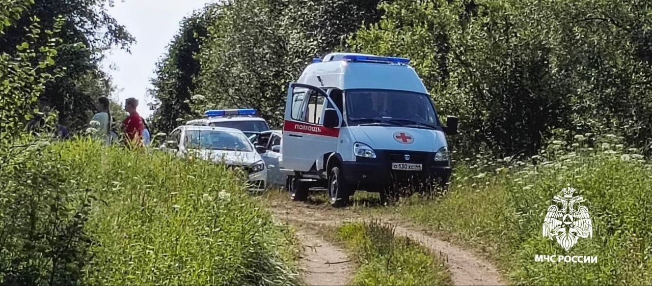 В Костромской области водолазы ищут на дне реки подростка