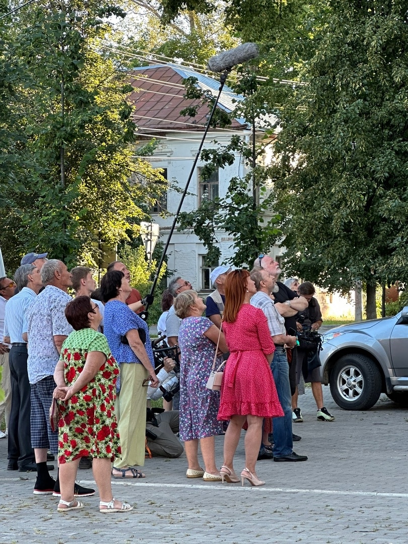 В Костроме первоклассник повис на балконе многоэтажки