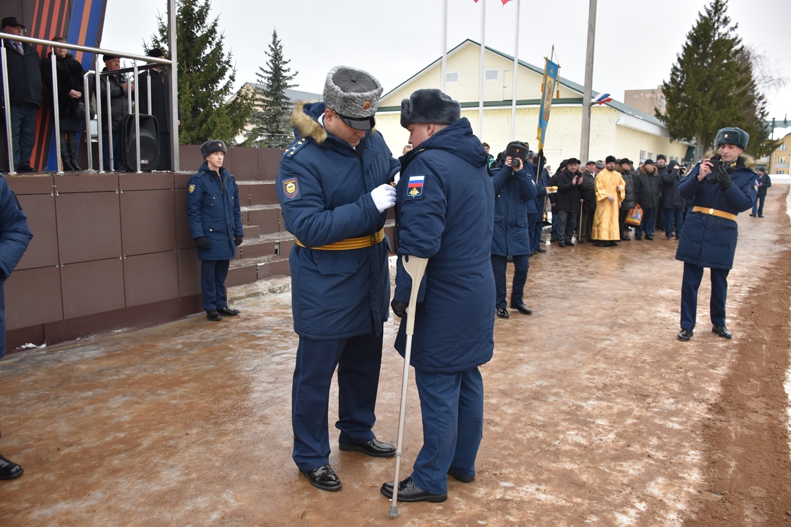 Губернатор лично поздравил с 80-летием 331-й костромской десантный полк