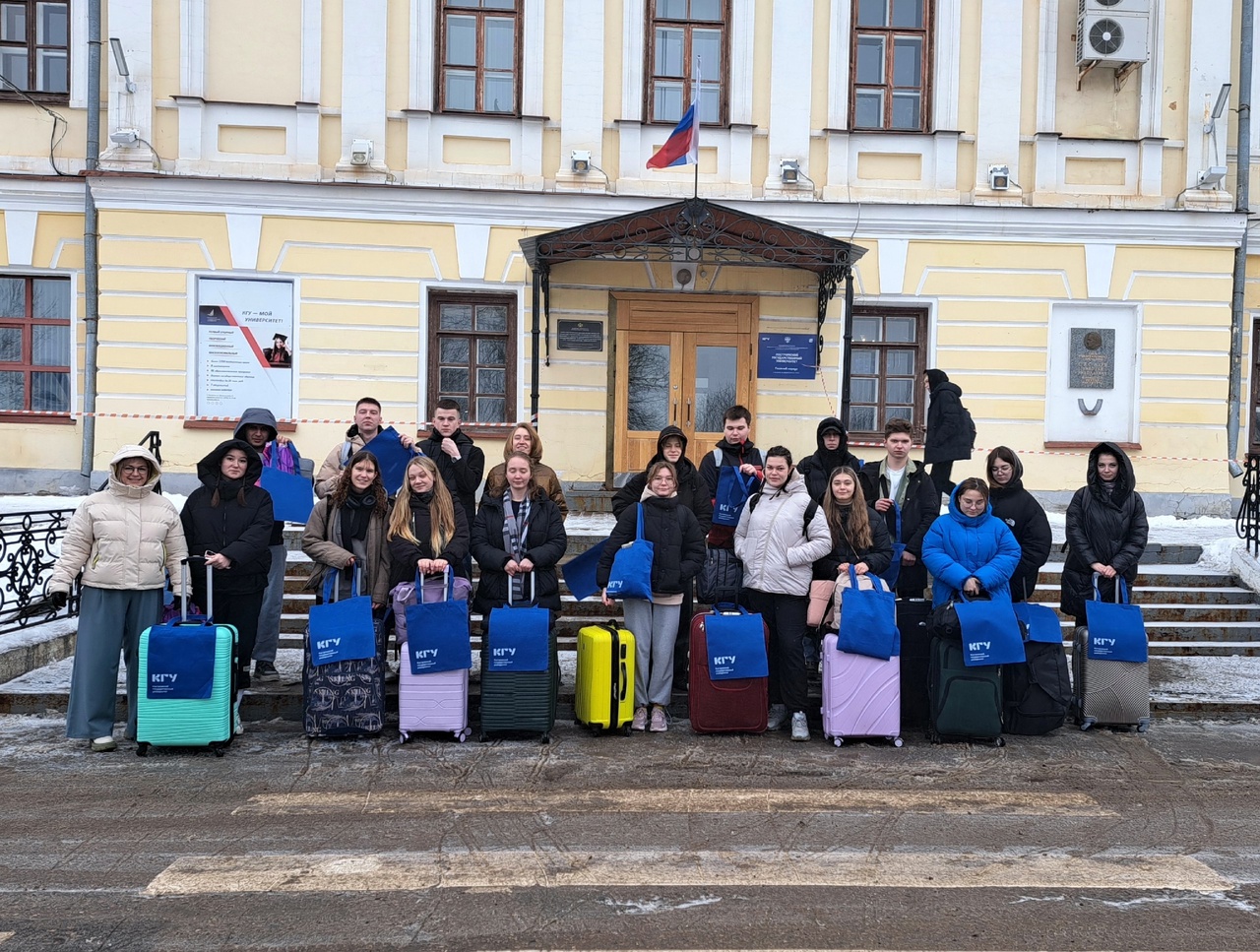 14 костромских студентов поехали чистить пляжи Анапы от мазута