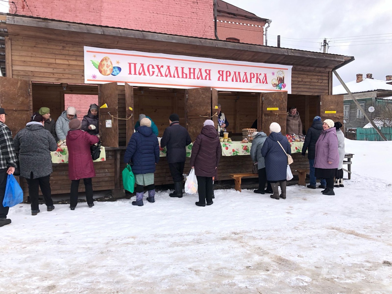 Восемьдесят тысяч яиц приобрели костромичи на пасхальных ярмарках
