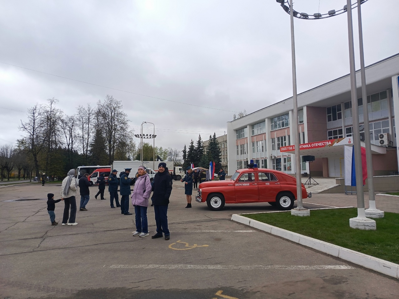 "Огненное" ретро: в Костроме с размахом отметили День пожарной охраны