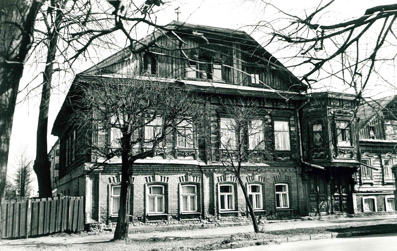 Костромича заставят отреставрировать дом-памятник на Козуева