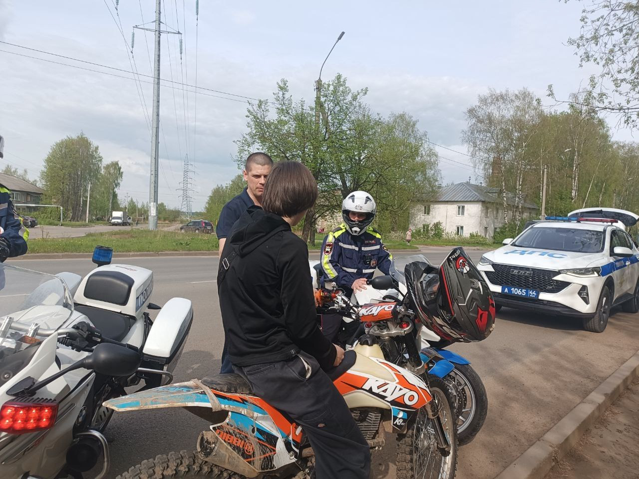 Костромские полицейские поймали малолетних гонщиков