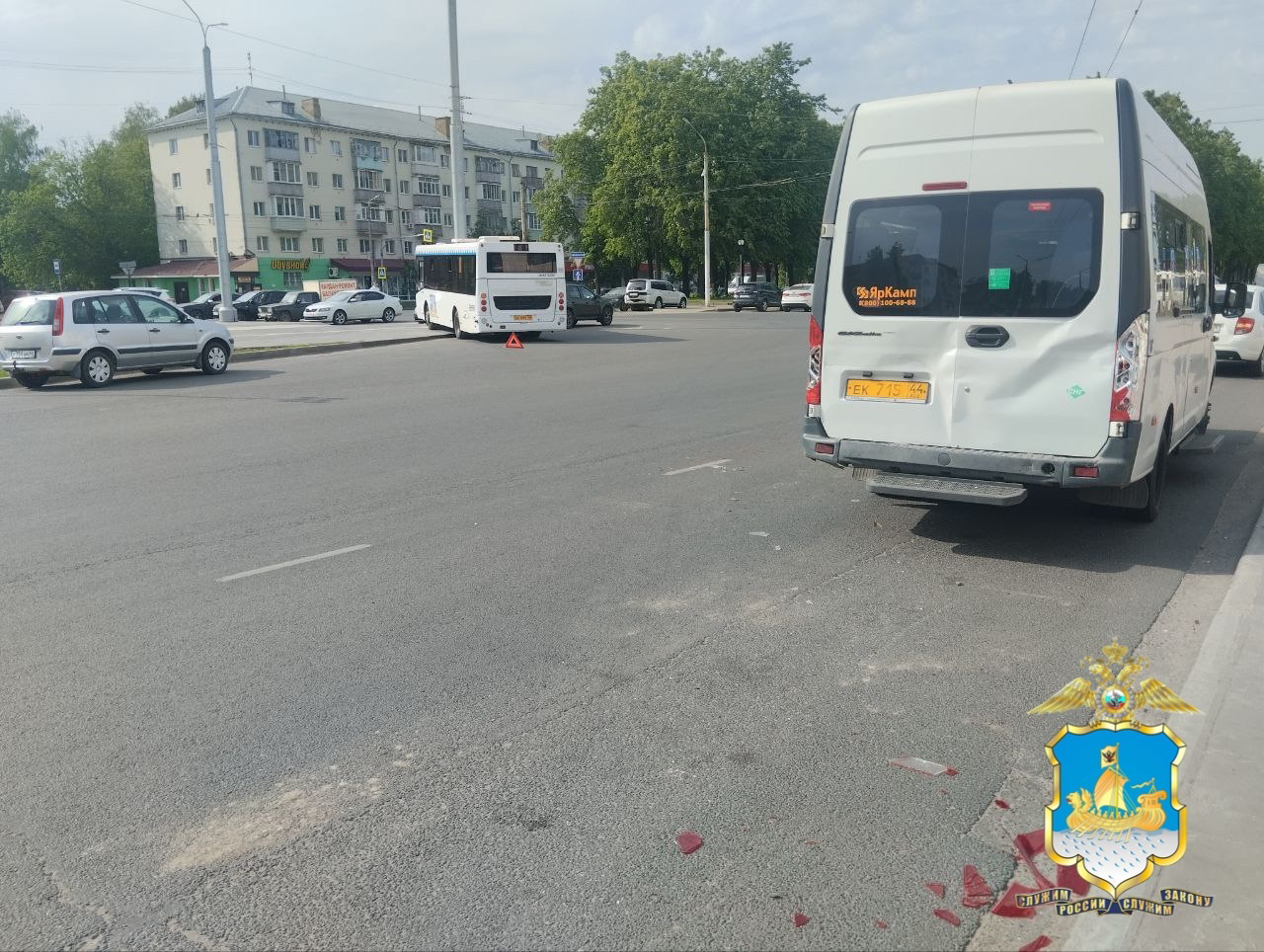 Костромской автобус влетел в стоящую ГАЗель и травмировал пятнадцатилетнего подростка