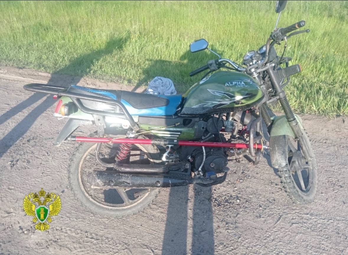 Двое мотоциклистов столкнулись на костромской трассе