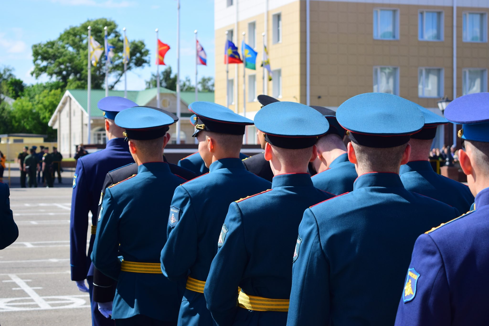 Одиннадцать офицеров закончили костромскую РХБЗ с золотыми медалями