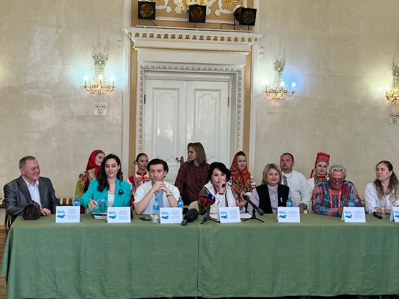 Русь начиналась с Костромы и Ярославля: Надежда Бабкина провела пресс-конференцию