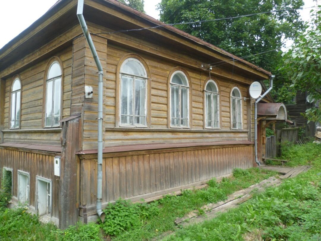 В Чухломе взяли под защиту дом гласного городской управы Большакова