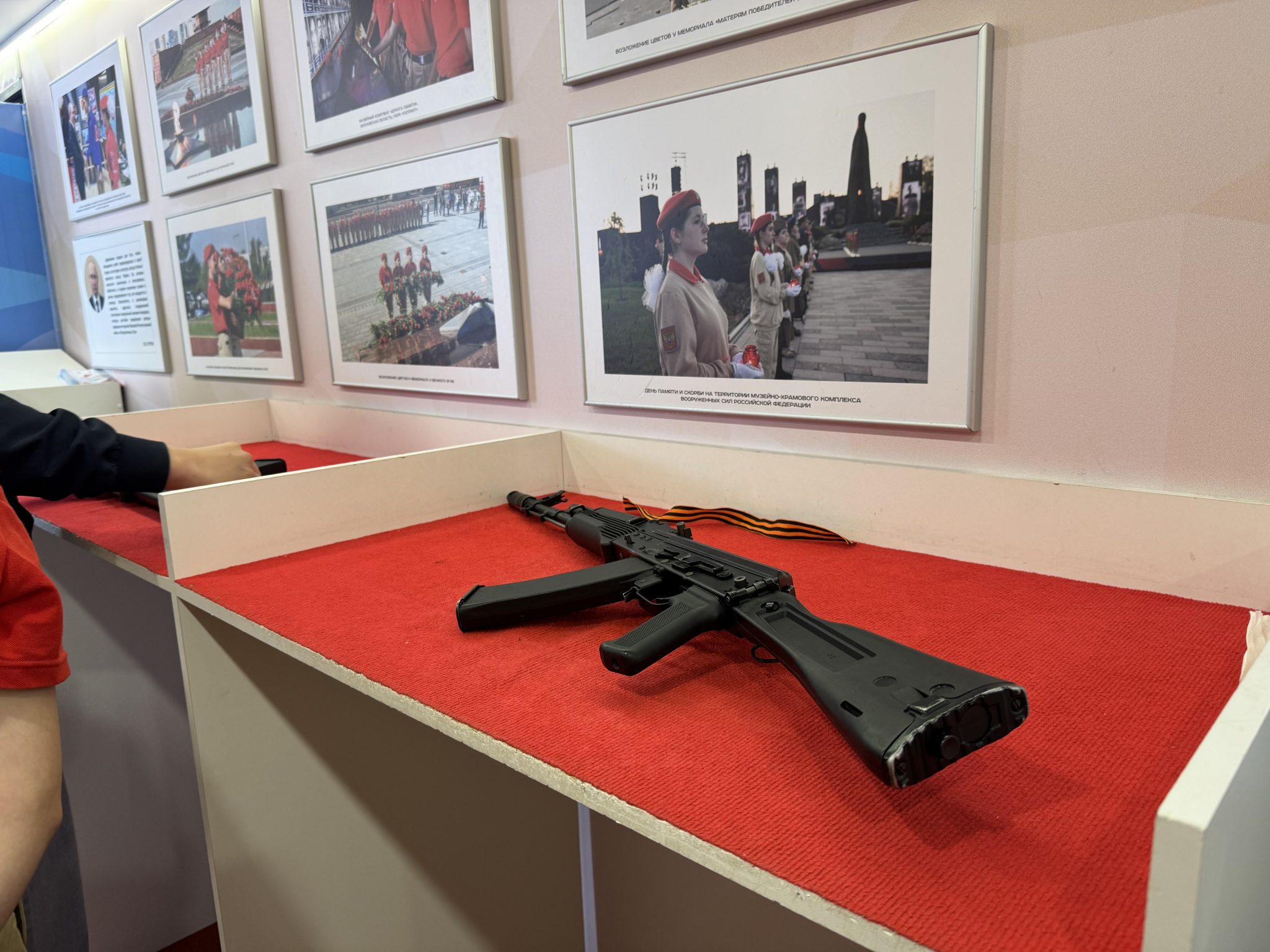Патриотический поезд-музей прибыл в Кострому в День памяти и скорби