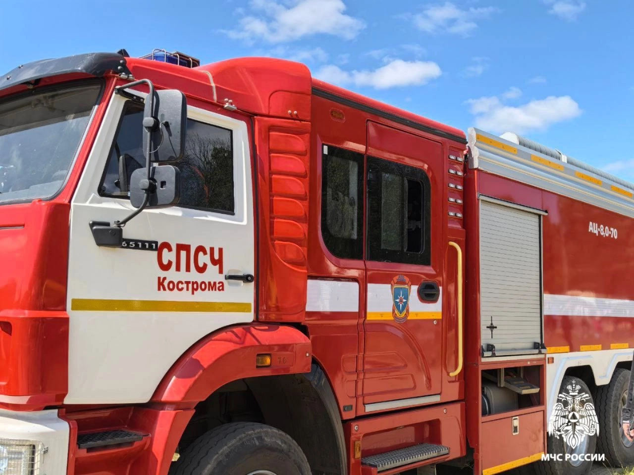 Частная баня и заброшка сгорели в Костромской области