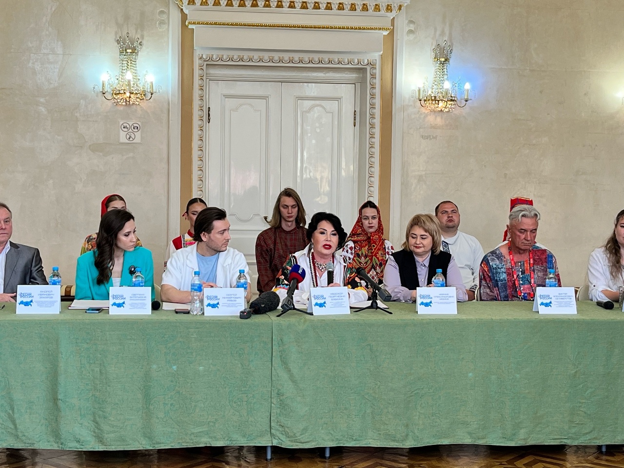 Костромичам предлагают нарядиться в кокошники на концерт Надежды Бабкиной