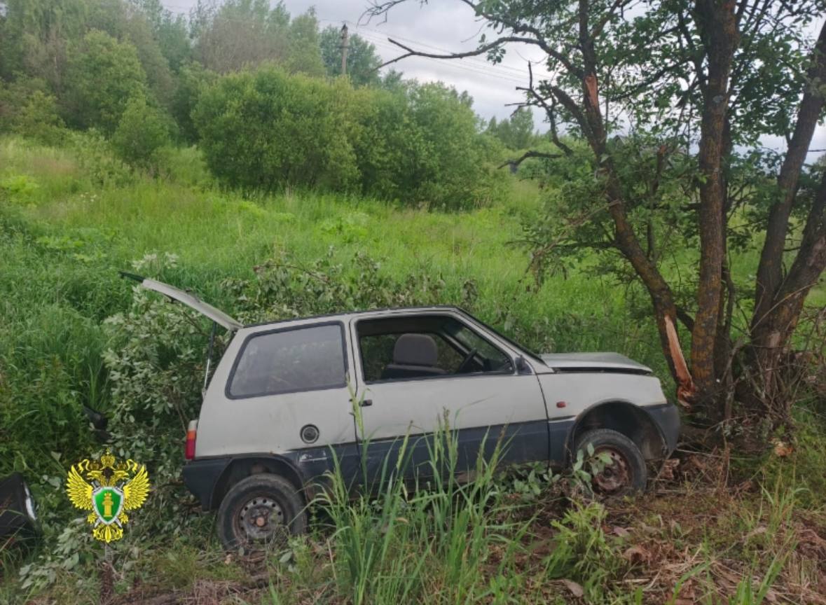 Под Костромой разбился подросток на ВАЗе