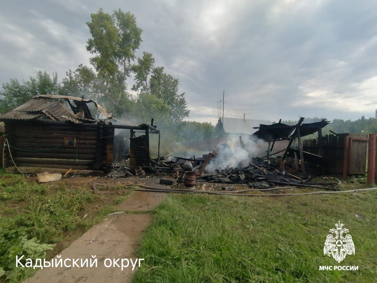 Водитель "Лады Калины" спровоцировал утренний пожар в костромском райцентре