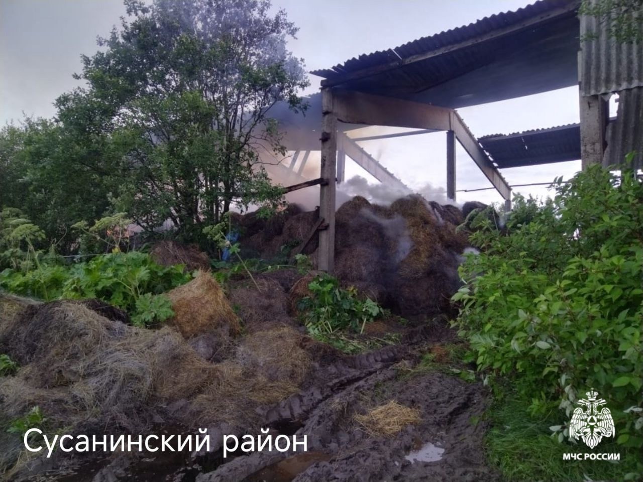 Водитель "Лады Калины" спровоцировал утренний пожар в костромском райцентре