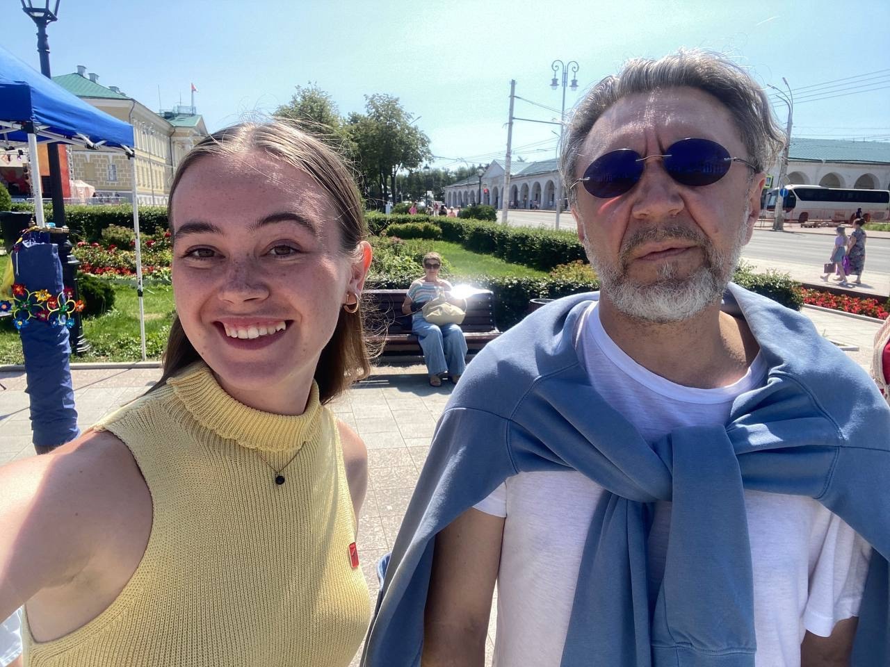 Сергей Шнуров устроил фотосессию с фанатами
