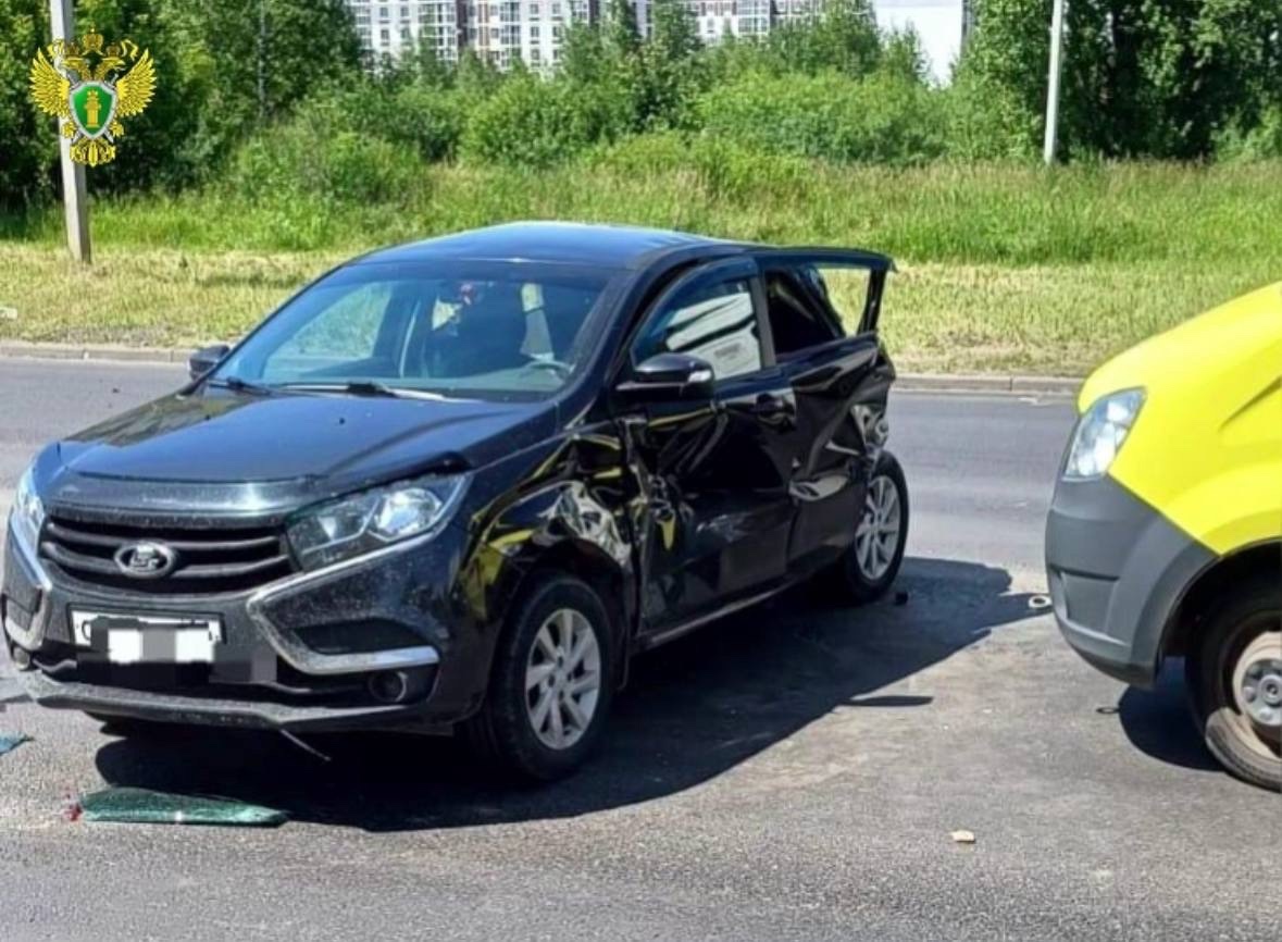 Несовершеннолетняя пострадала в жуткой аварии в Костроме