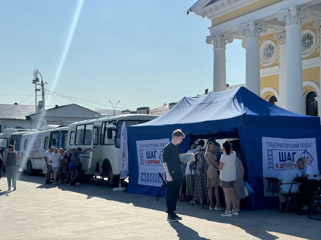 Костромичам бесплатно проверили здоровье в центре города