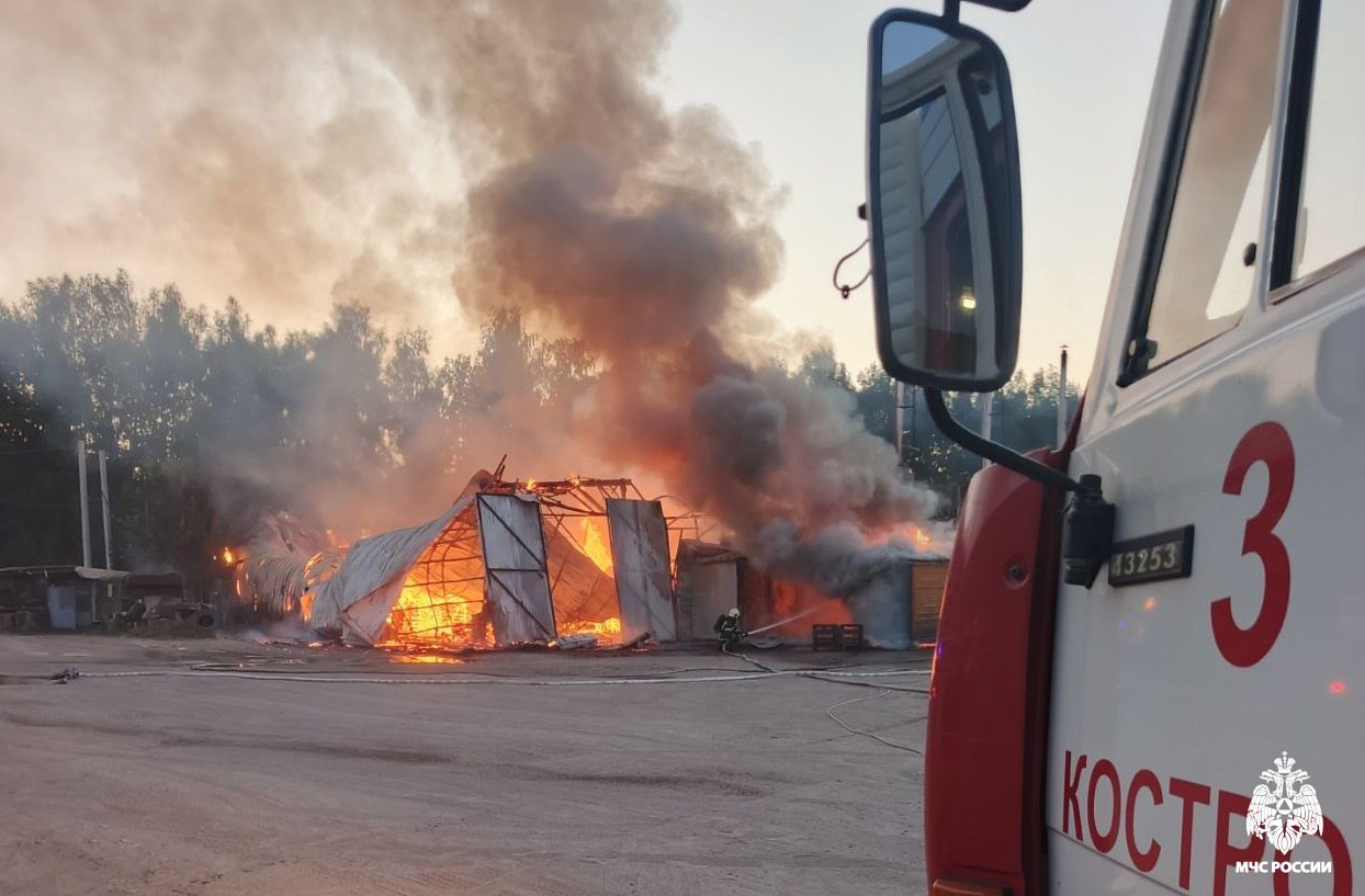 В Костромской области 12 пожаров произошло из-за неосторожного обращения с огнем