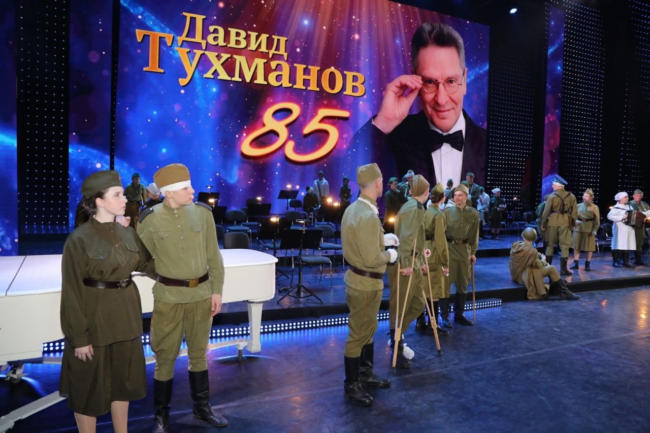 При поддержке «Соколов Фонда» в эфире Первого канала покажут участников детской театральной студии «Арлекин» из Красного-на-Волге