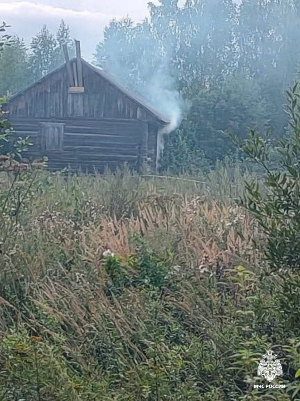 Деревенский домик полыхал под Костромой