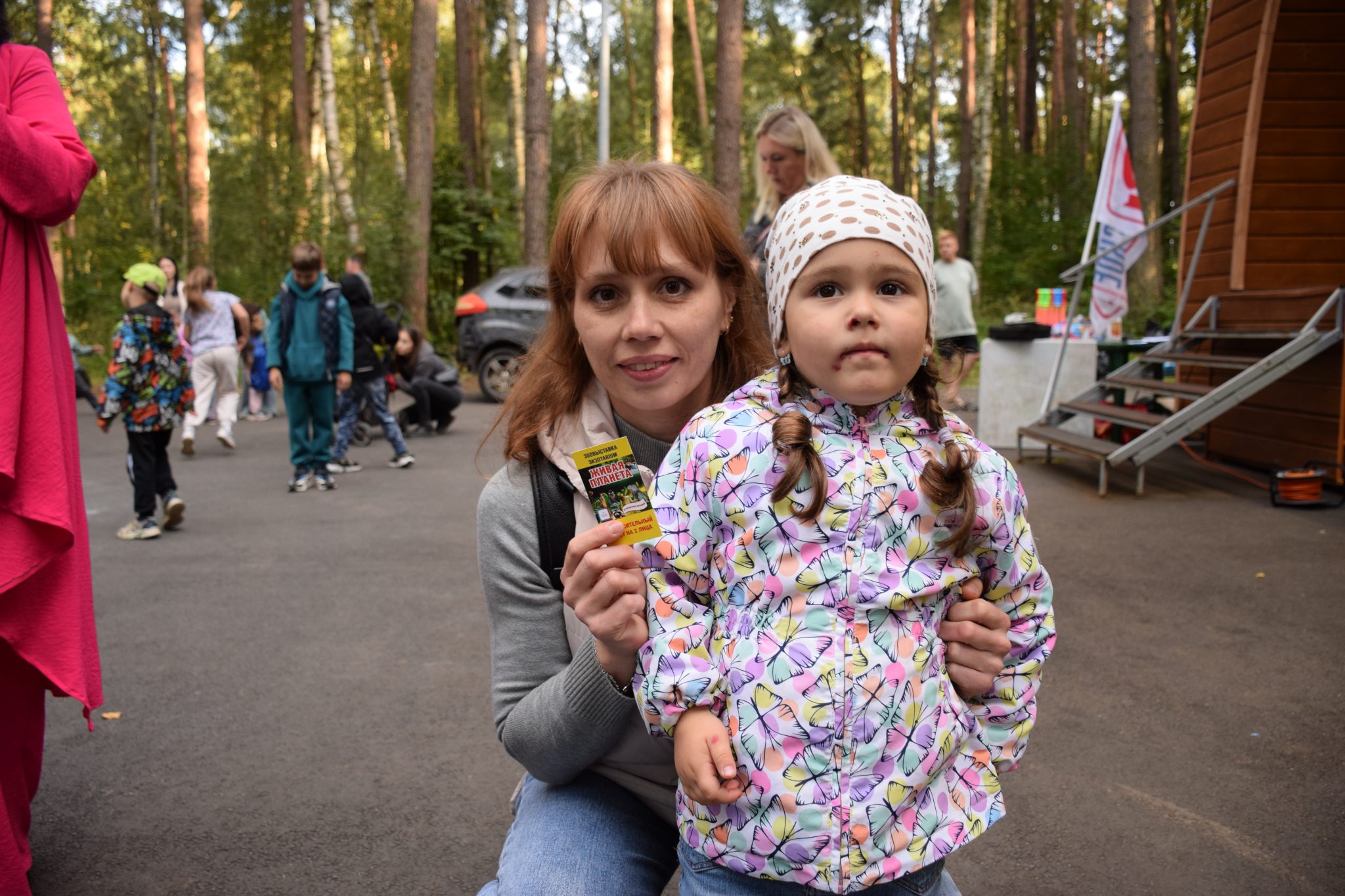 Фейерверк подарков обрушился на костромичей в «Берендеевке» в День города