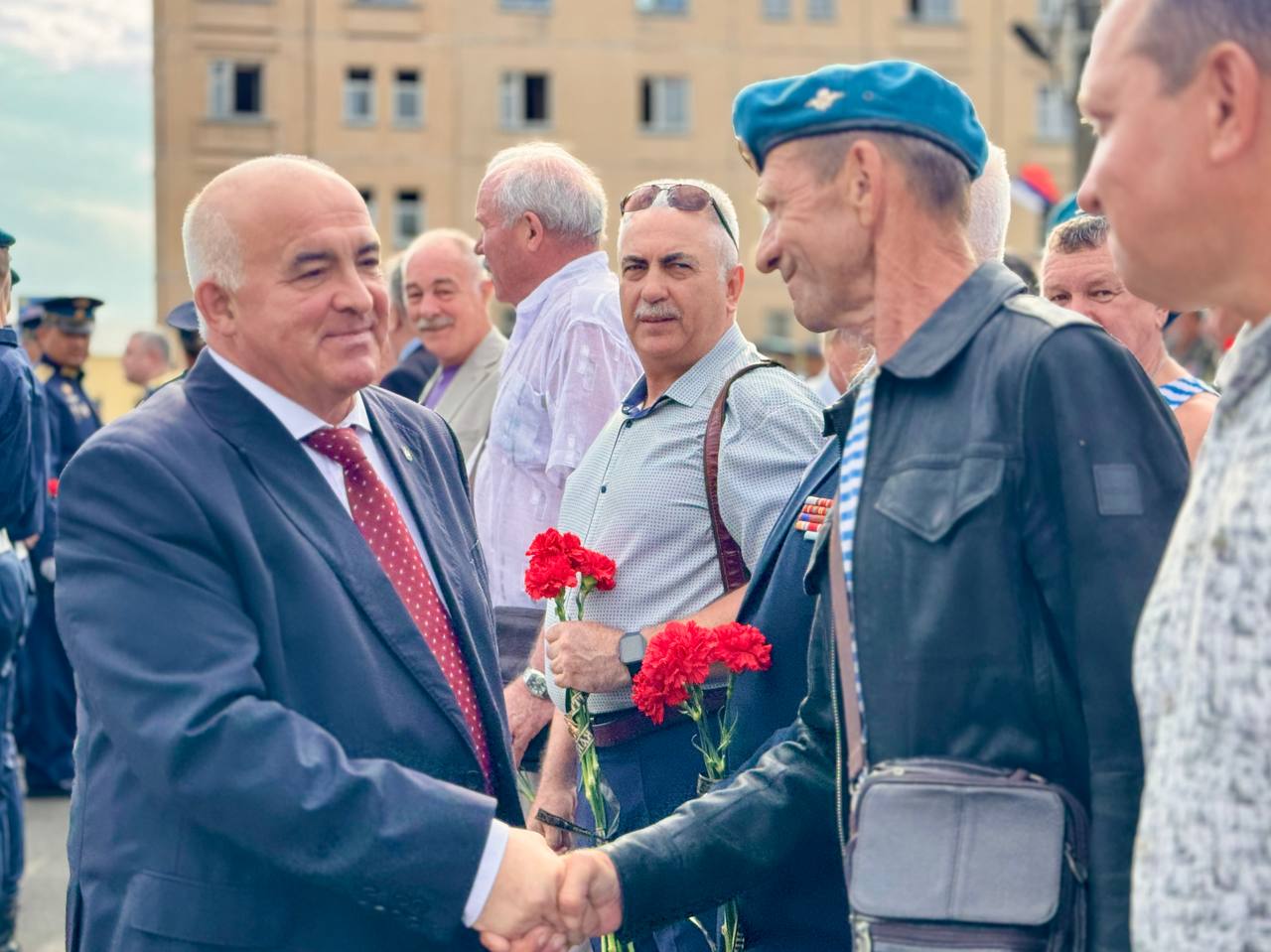 95 лет: в Костроме с размахом отмечают День ВДВ