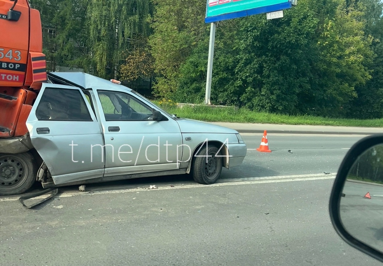 Есть пострадавшая: стали известны подробности ДТП с бетономешалкой в Костроме