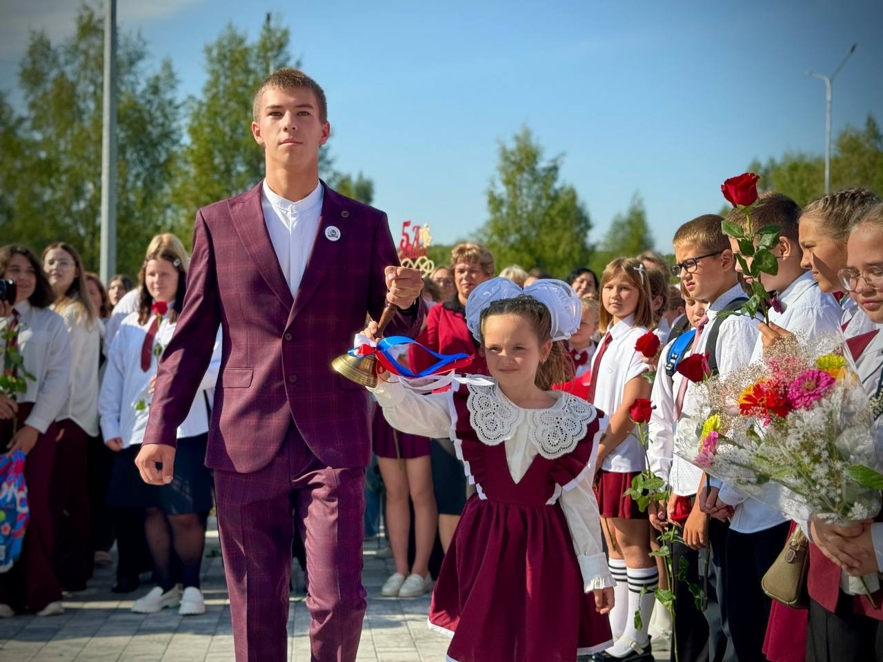 Сергей Ситников поздравил костромичей с Днем знаний на открытии школы в Венеции