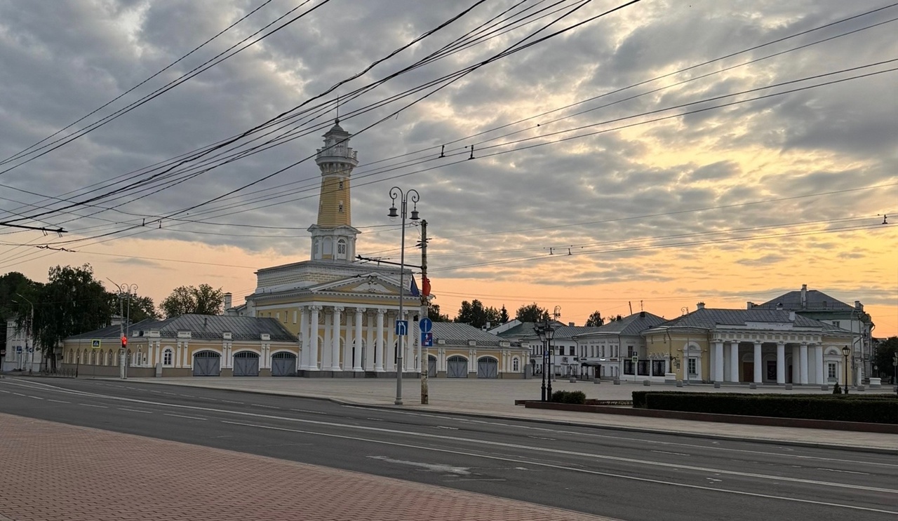 Загадочный пожар, аплодисменты Ситникову и смертельное ДТП с лосем: самое важное за 16 сентября в Костромской области