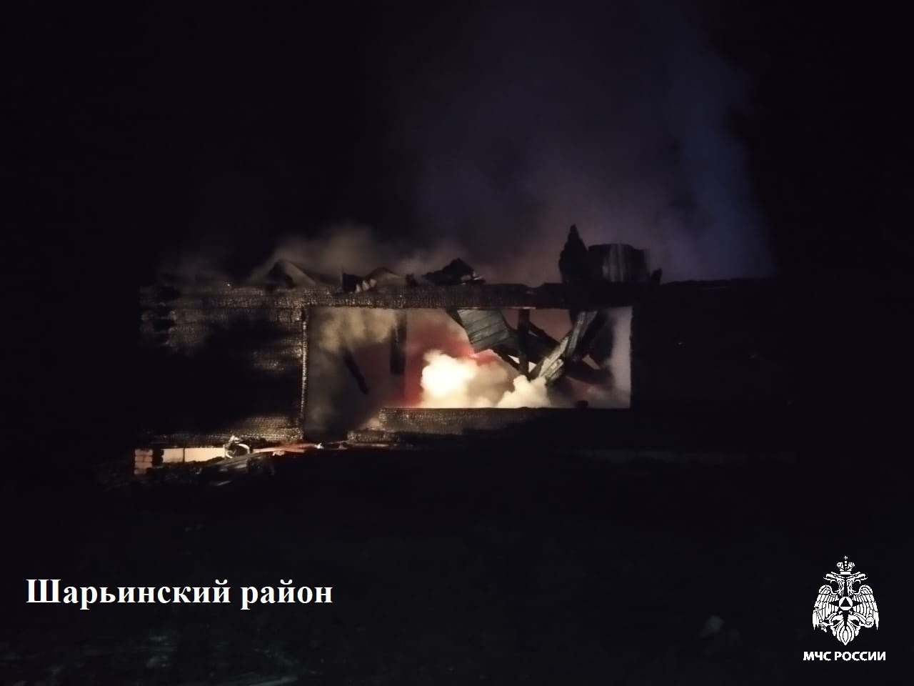 В Нерехтском районе пожар уничтожил двухквартирный дом