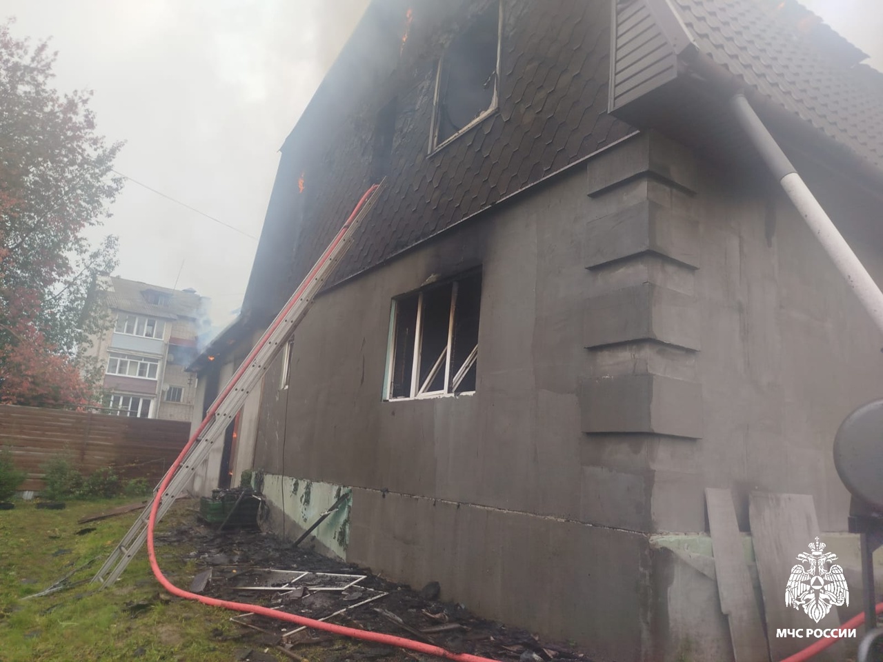 Не вишневая девятка полыхала в костромском поселке