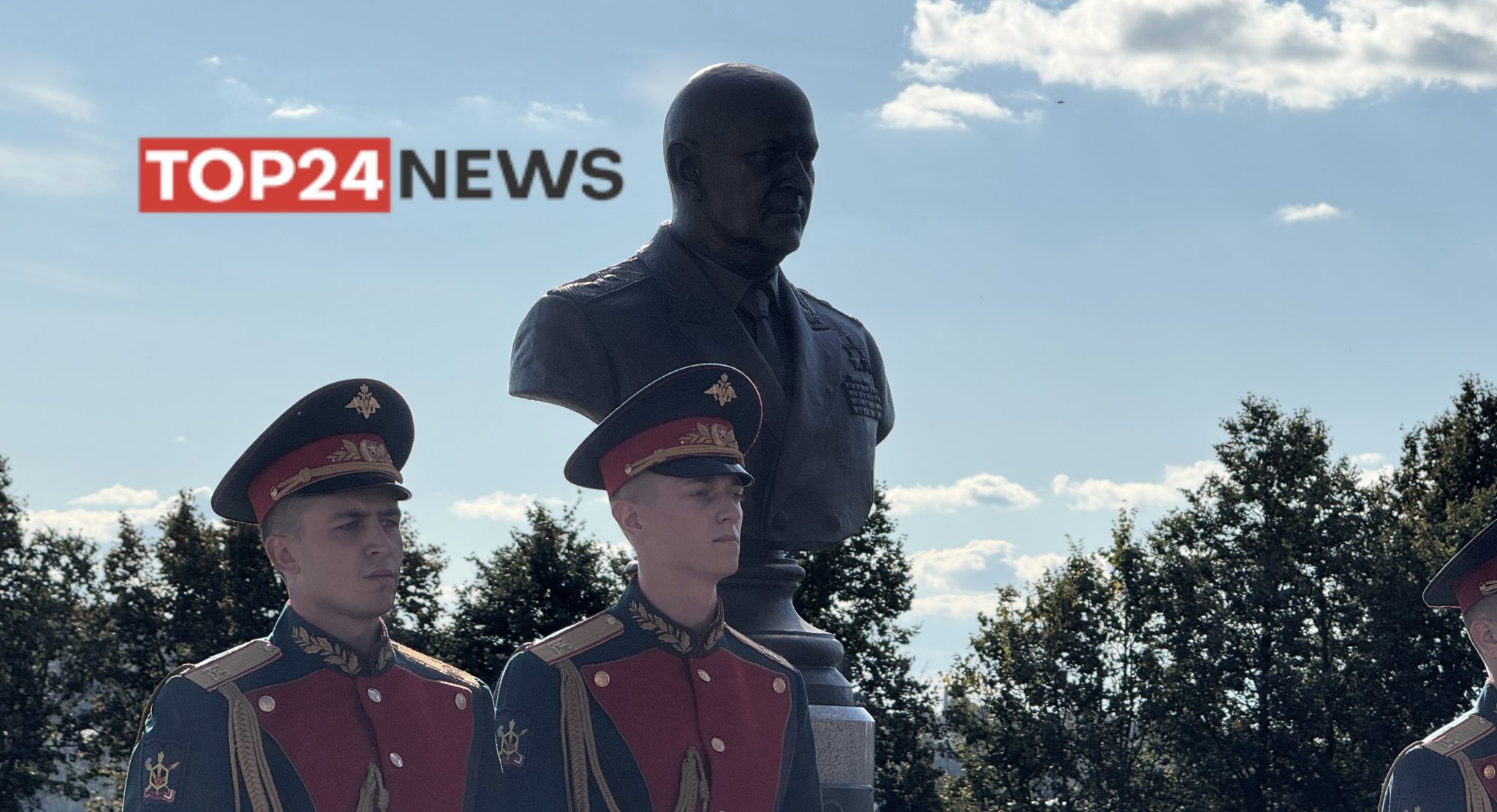 Бюст погибшему генералу Кириллову открыли на костромской Аллее Героев