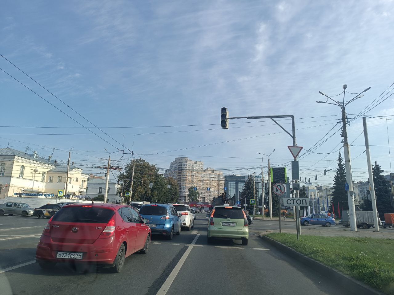 Первого сентября на главных перекрестках Костромы погасли светофоры