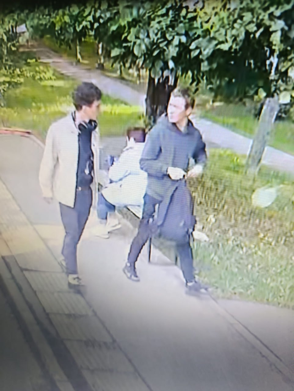 Розыск: в Костроме два молодых приятеля присвоили чужой кошелек