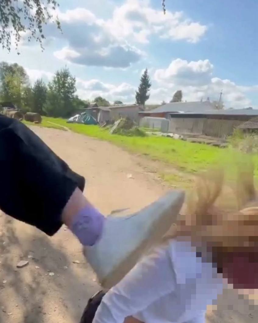 В Нерехте толпа подростков избила 12-летнюю девочку