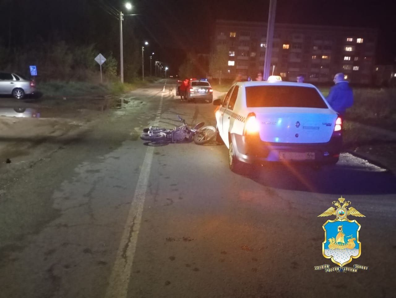 В Волгореченске подросток на питбайке выскочил на встречку и врезался в Рено