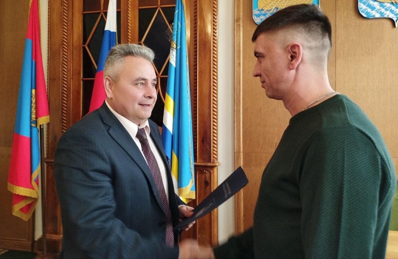 Костромича со звучной фамилией наградили за спасение утопающей