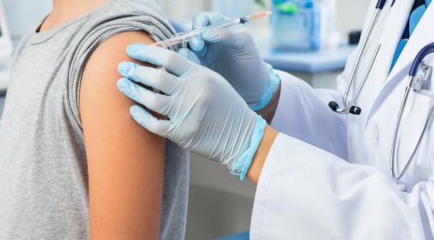 Почти 18 тысяч костромских детей привили осенью от гриппа